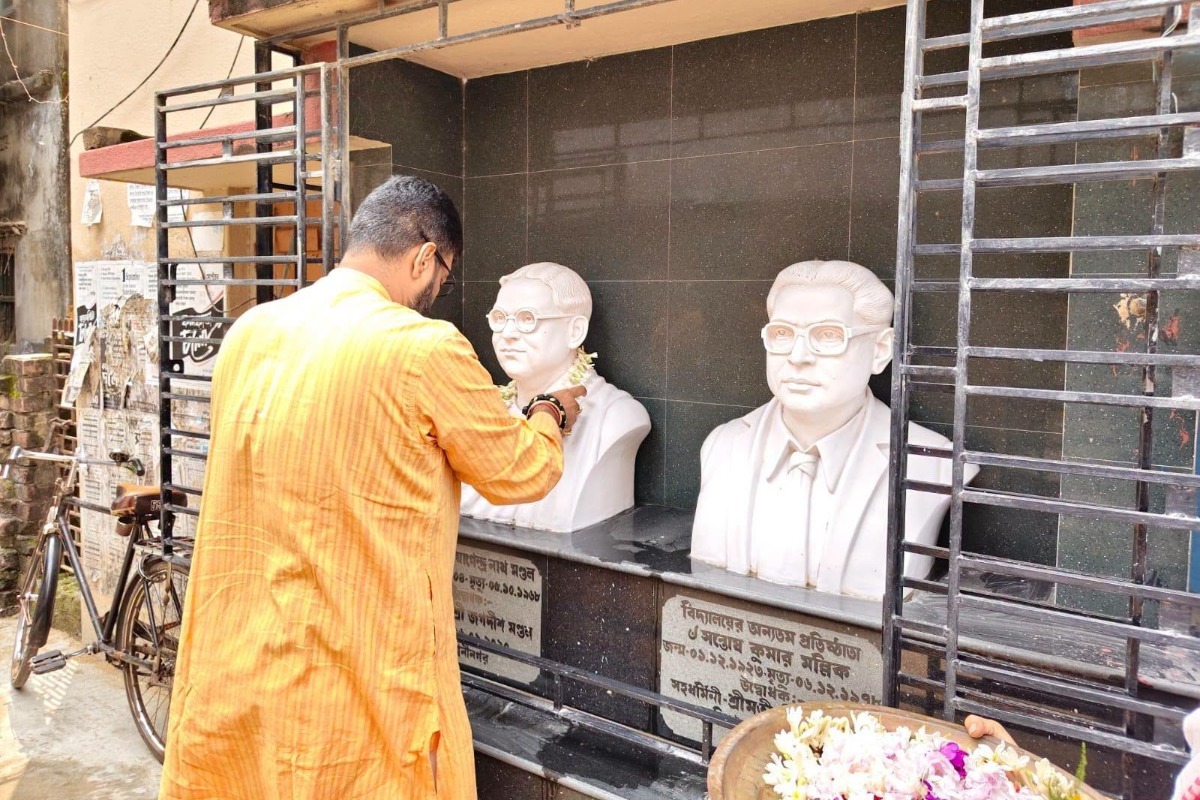 MLA Tarunjyoti Tewari Attends Annual Function of Ashwini Nagar J. N. Mondal Institution