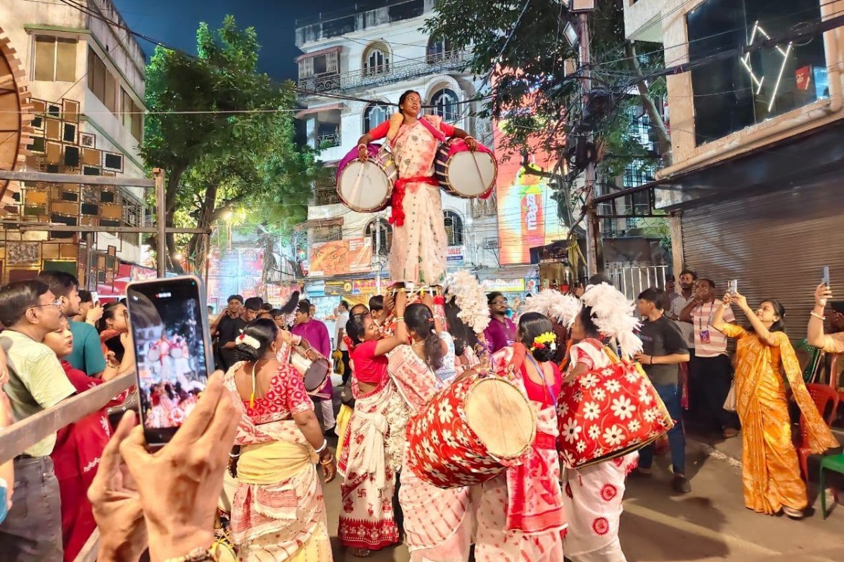 Durga Puja Inauguration Ceremony at Dumdum Park Youth Team's Puja