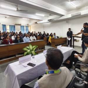MLA Tarunjyoti Tewari Attends Mediation and ADR Competition at Adamas University - Photo 7