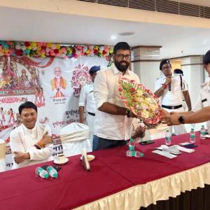 The government has provided grants to various puja committees in the airport and Baguiati police station area today. - Photo 1