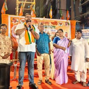 Attended the Cloth Donation Ceremony at Siddharth Nagar, No. 3, Kestapur, on the invitation of our beloved Jaydev Halder Dada, a senior leader of the Bharatiya Janata Party - Photo 4
