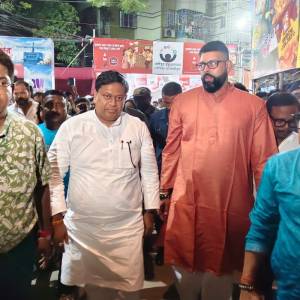 Attended the Durga Puja Inauguration Ceremony at Kestapur Profull Kanan in the Presence of Central Minister Dr. Sukanta Majumdar - Photo 3
