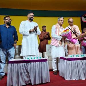 MLA Tarunjyoti Tewari Attends the Durga Puja Inauguration Ceremony at Baguiati Railpukur United Club in the Presence of West Bengal Education Minister Jagannath Chatterjee - Photo 8