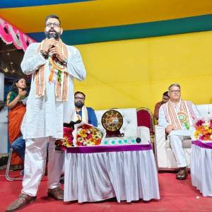 MLA Tarunjyoti Tewari Attends the Durga Puja Inauguration Ceremony at Baguiati Railpukur United Club in the Presence of West Bengal Education Minister Jagannath Chatterjee - Photo 9