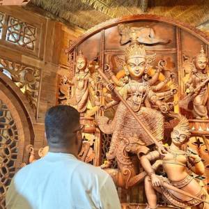 MLA Tarunjyoti Tewari Attends the Durga Puja Celebration at Dumdum Park Youth Association - Photo 6