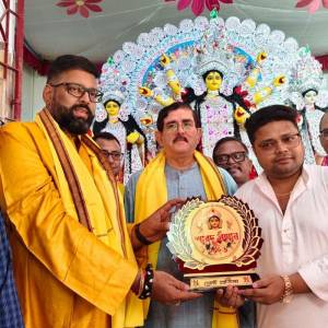 Attended the Durga Puja at Debjit’s Residence on His Invitation, Rajarhat Gopalpur Assembly Constituency - Photo 4