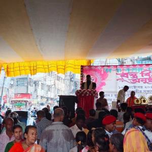 Distributed Durga Puja Gifts to Local Residents in Front of Tegharia Loknath Temple - Photo 1